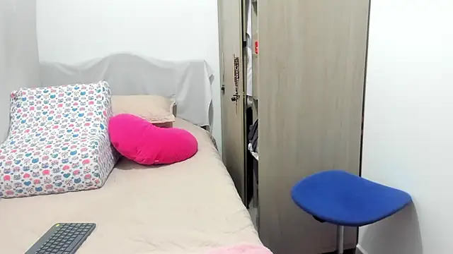 Isbettyche online show from October 2025 12:55:02 AM