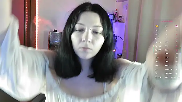 Snapshot of Liraras chatting on November 2025 05:23:02 AM Liraras online show from November 2025 05:23:02 AM