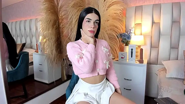 Snapshot of Valery_Rosse__ chatting on October 2025 01:21:01 PM Valery Rosse online show from October 2025 01:21:01 PM