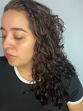 Snapshot of LoanaSantos chatting on November 2025 11:49:02 PM LoanaSantos online show from November 2025 11:49:02 PM