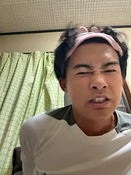 Snapshot of shoma2003 chatting on October 2025 01:01:02 PM shoma2003 online show from October 2025 01:01:02 PM