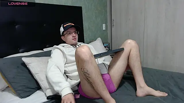 steve hornyboy online show from September 2025 12:23:02 AM