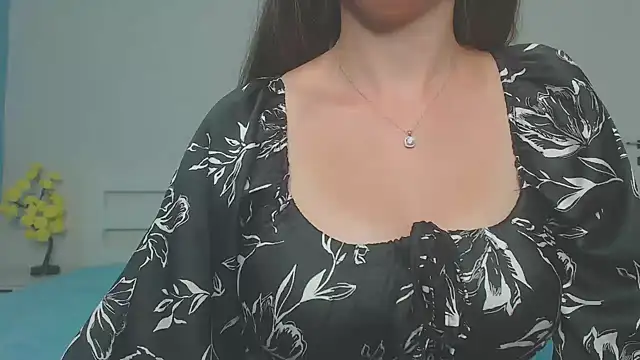 KristenBraunX online show from September 2025 02:50:01 PM
