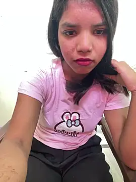 Snapshot of sexy_body-00 chatting on October 2025 04:24:01 AM sexy body-00 online show from October 2025 04:24:01 AM