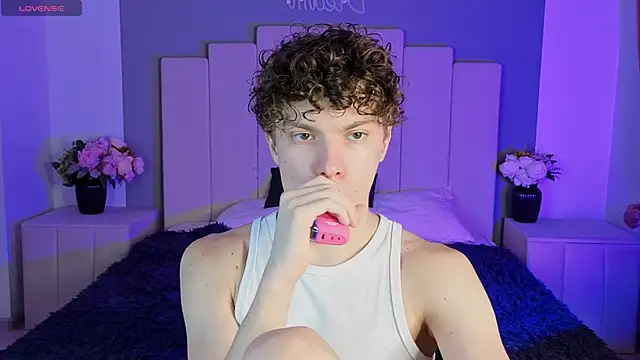 DYLAN  WILSON online show from September 2025 03:47:02 PM