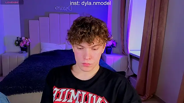 DYLAN  WILSON online show from September 2025 07:10:02 AM