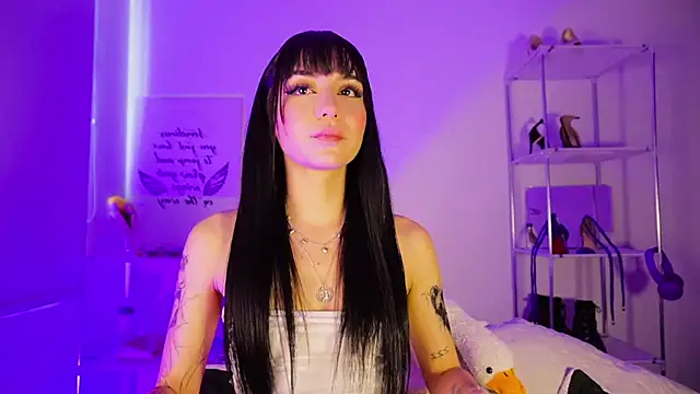AriaBlush 18 online show from September 2025 07:36:01 PM