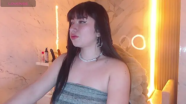 Sophia tf online show from September 2025 01:15:01 PM