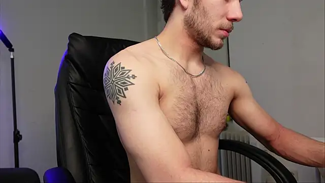 Snapshot of Ethan_Fyre chatting on October 2025 08:18:01 PM Ethan Fyre online show from October 2025 08:18:01 PM