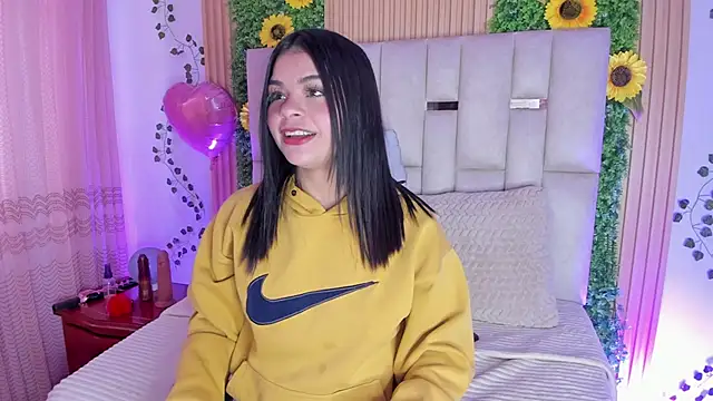 Jade Nmm online show from September 2025 01:15:02 PM