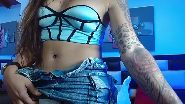 Snapshot of alejadolly chatting on November 2025 08:33:02 PM alejadolly online show from November 2025 08:33:02 PM