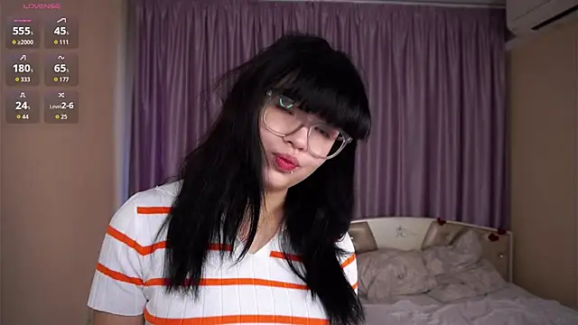 VerniceEngelking online show from October 2025 05:04:01 AM