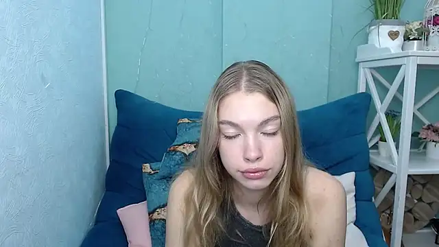 CassieDi online show from September 2025 04:56:01 AM