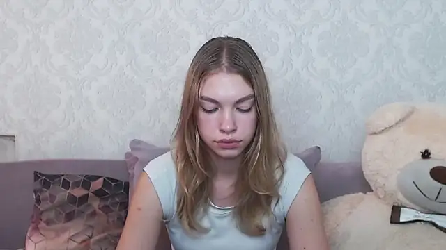 CassieDi online show from September 2025 01:12:02 PM