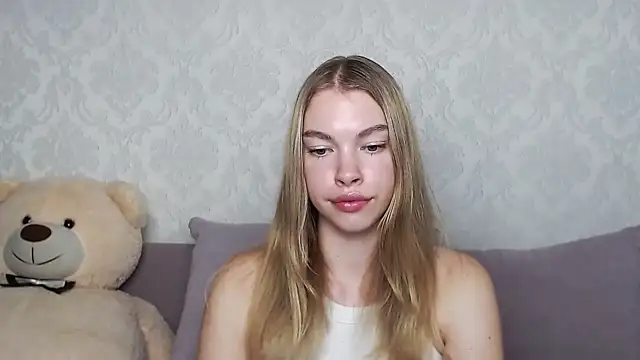CassieDi online show from September 2025 04:52:02 PM