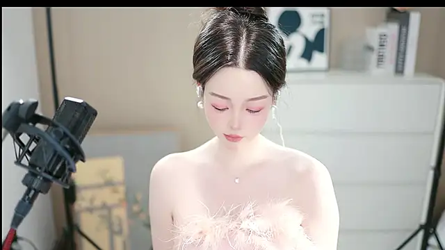 Snapshot of abbyli12 chatting on November 2025 04:29:02 PM abbyli12 online show from November 2025 04:29:02 PM