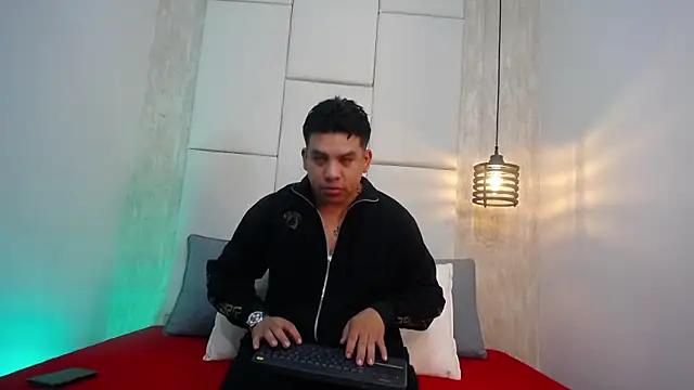 Dominic Taylor  online show from September 2025 11:32:02 AM