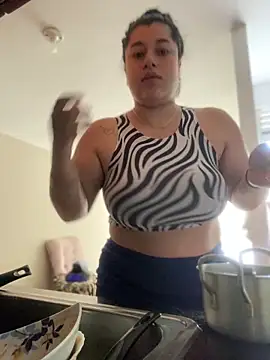 Tokio Sakura online show from October 2025 05:34:01 PM