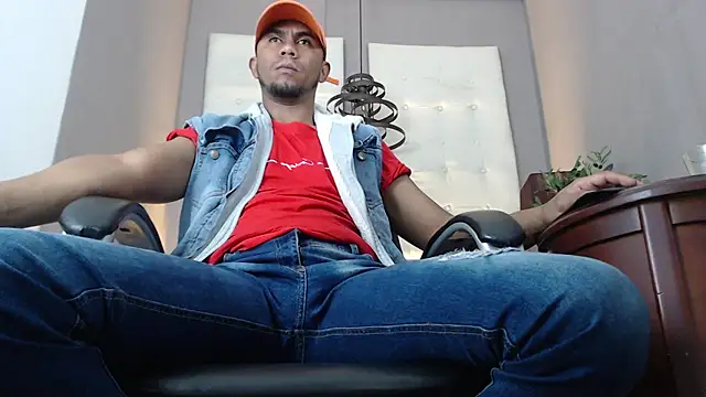 Snapshot of Sander_ath chatting on October 2025 01:28:02 PM Sander ath online show from October 2025 01:28:02 PM