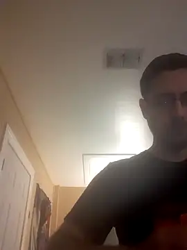 Snapshot of Gearsuit chatting on October 2025 02:44:01 AM Gearsuit online show from October 2025 02:44:01 AM