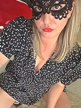 Snapshot of ElyiaXl chatting on September 2025 12:21:02 PM ElyiaXl online show from September 2025 12:21:02 PM