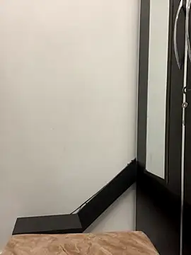 layra 9900 online show from November 2025 07:49:02 PM