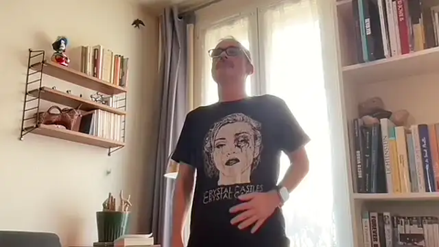 Milkywaymen online show from October 2025 12:17:01 PM