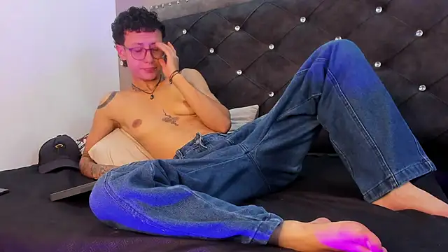 evan smitt1 online show from September 2025 03:01:02 PM
