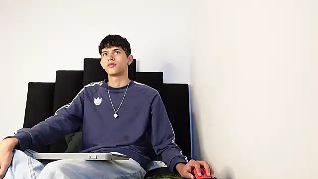 alexmark  online show from October 2025 01:44:01 PM