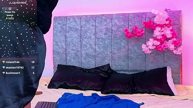 Snapshot of Lilith_morgan01 chatting on October 2025 03:53:01 PM Lilith morgan01 online show from October 2025 03:53:01 PM