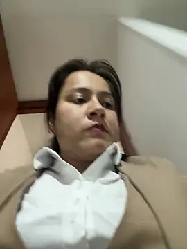 Leonis 0 online show from November 2025 02:12:01 AM