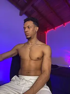 RickKrong  online show from November 2025 09:35:01 PM