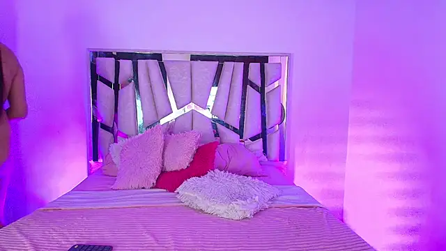 melody  stone online show from November 2025 07:57:01 PM