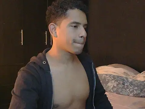 latinboybigdick online show from October 2025 11:46:02 PM