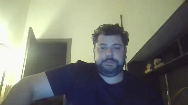 giuseppelovisi85 online show from October 2025 08:00:02 PM