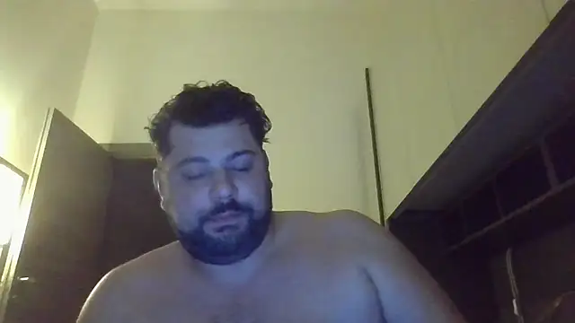 giuseppelovisi85 online show from October 2025 06:19:02 PM