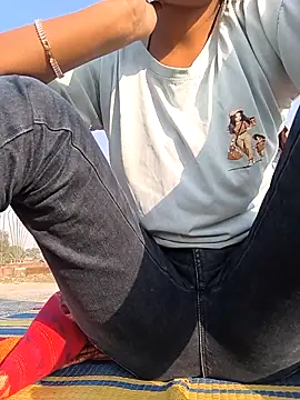 Snapshot of Antique-stickchart-couple chatting on November 2025 02:33:01 AM Antique-stickchart-couple online show from November 2025 02:33:01 AM