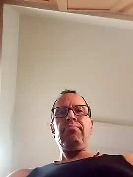 Snapshot of Notmecalifornia chatting on November 2025 11:22:01 AM Notmecalifornia online show from November 2025 11:22:01 AM