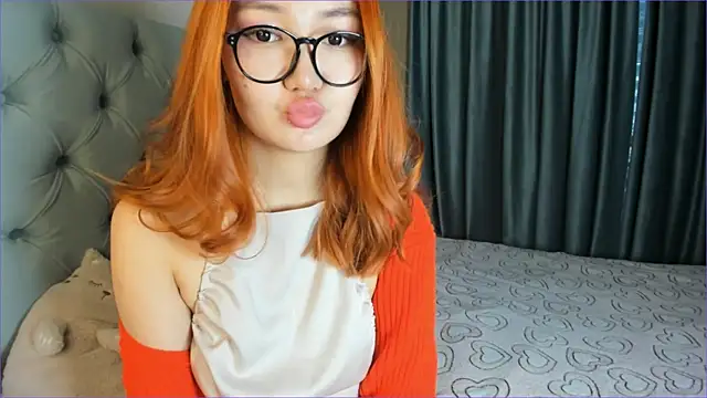 ElaraHaze online show from September 2025 06:37:02 AM