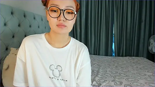ElaraHaze online show from September 2025 06:59:02 AM