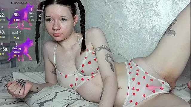 inSideMila01 online show from October 2025 02:48:01 AM