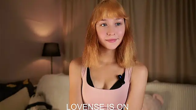 Snapshot of BritniBers chatting on September 2025 10:29:01 AM BritniBers online show from September 2025 10:29:01 AM