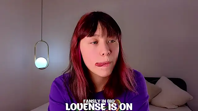 Snapshot of BritniBers chatting on October 2025 10:55:01 AM BritniBers online show from October 2025 10:55:01 AM