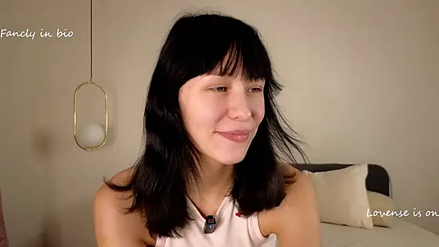 Snapshot of BritniBers chatting on November 2025 11:44:01 AM BritniBers online show from November 2025 11:44:01 AM