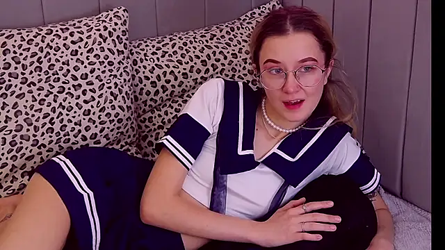 MaeLili online show from November 2025 04:56:02 AM