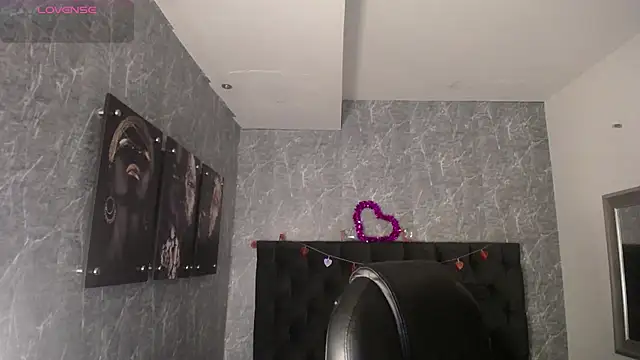 lizzysnow   online show from September 2025 11:54:02 AM