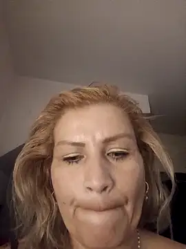 Juanitarubia online show from December 2025 10:50:01 PM