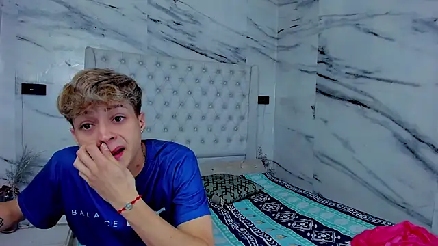 Ari and Storm online show from October 2025 01:54:01 PM