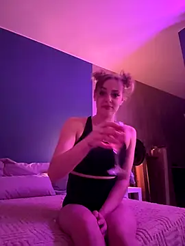 honeymoon111 online show from November 2025 11:15:01 PM