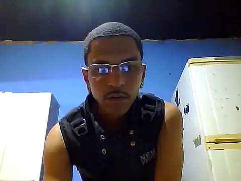 Snapshot of RICHARDSANCHEZZ chatting on November 2025 06:02:02 AM RICHARDSANCHEZZ online show from November 2025 06:02:02 AM